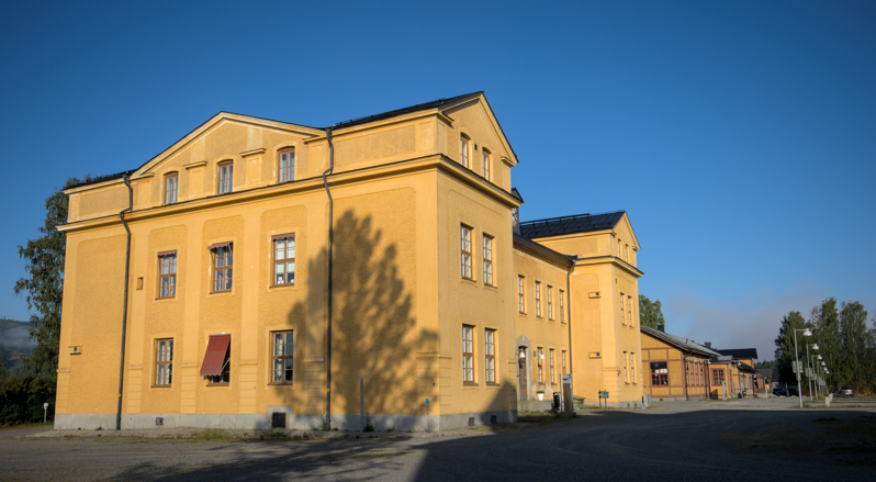 Reveljen, Hus 4