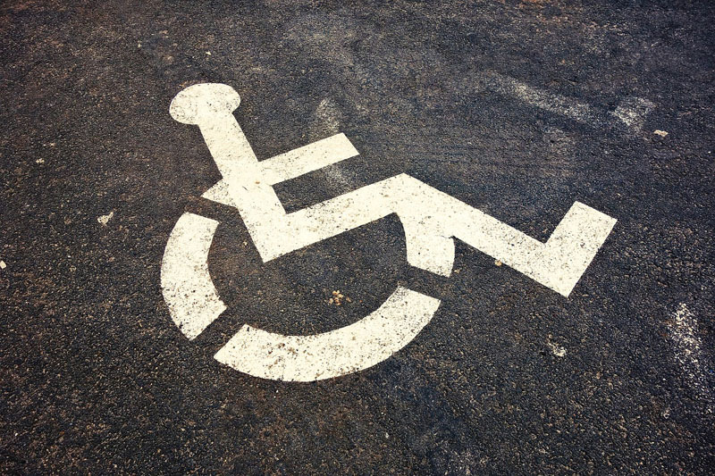 rörelsehindrad parkering märkning